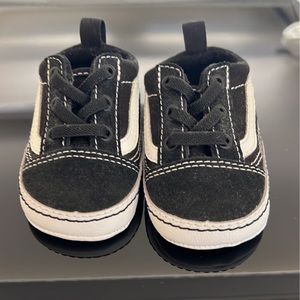 Baby crib vans